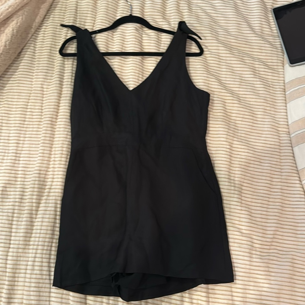 Medium Black Linen/Rayon Shorts Romper